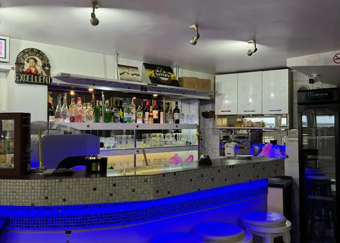 Mini Hotel-bohemi 酒店 2*